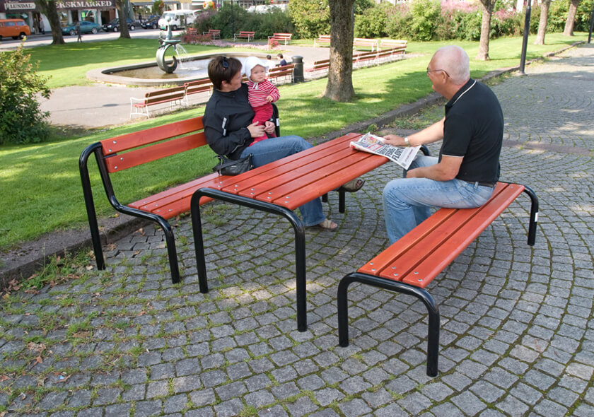 Vestlandsbenker og bord